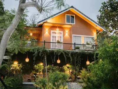 5 bedrooms  · house · Dalat