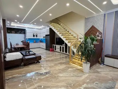 5 bedrooms  · house · Dalat