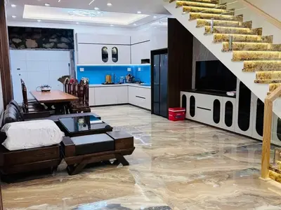 5 bedrooms  · house · Dalat