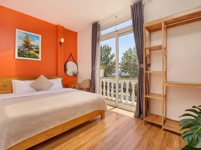 18 bedrooms  · business · Dalat