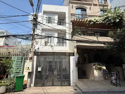 5 bedrooms  · house · Ho Chi Minh City, District 2
