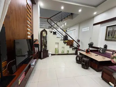 4 침실 · 집 · 나트랑 (Nha Trang), Tran Phu (Tourist Center)