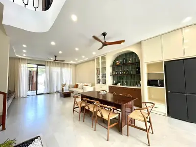 6 bedrooms  · house · Nha Trang