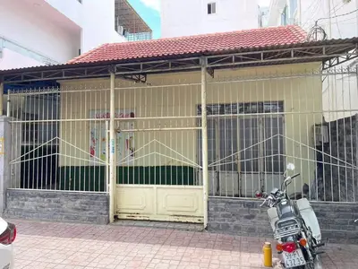 7 phòng ngủ · nhà · Nha Trang