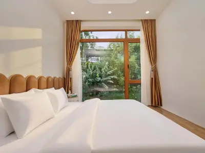 5 bedrooms  · house · Dalat