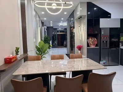 4 phòng ngủ · nhà · Nha Trang